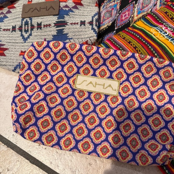 Saha, PilyQ and Solkissed Travel Bags - Picture 2 of 5